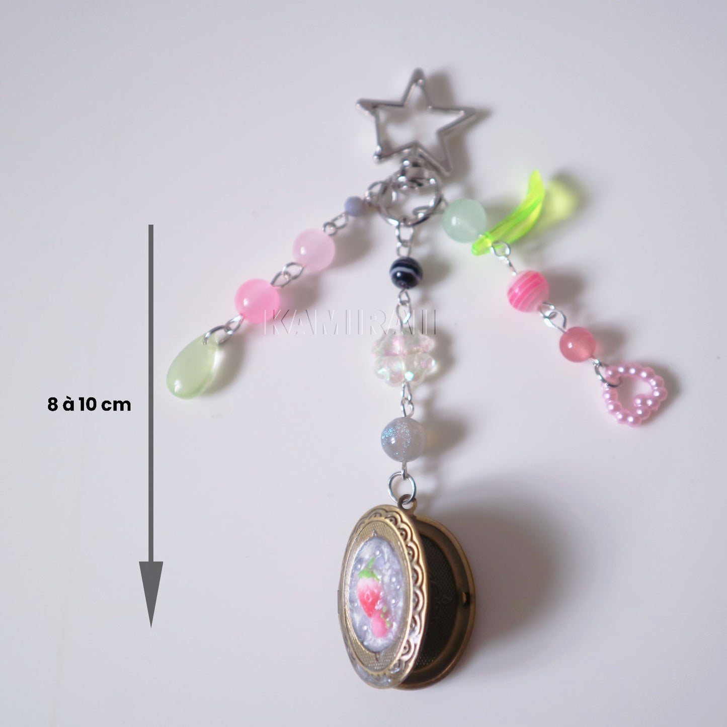 Porte-clé locket décoré à la main