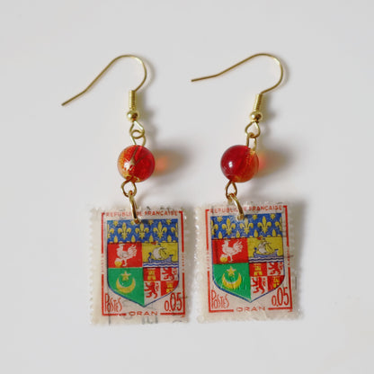 Boucles d’oreilles en timbres vintage
