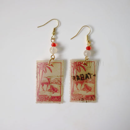 Boucles d’oreilles en timbres vintage