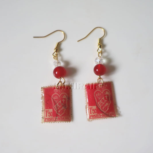 Boucles d’oreilles en timbres vintage