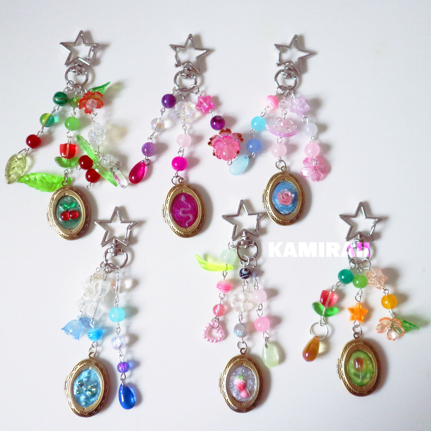 Porte-clé locket décoré à la main