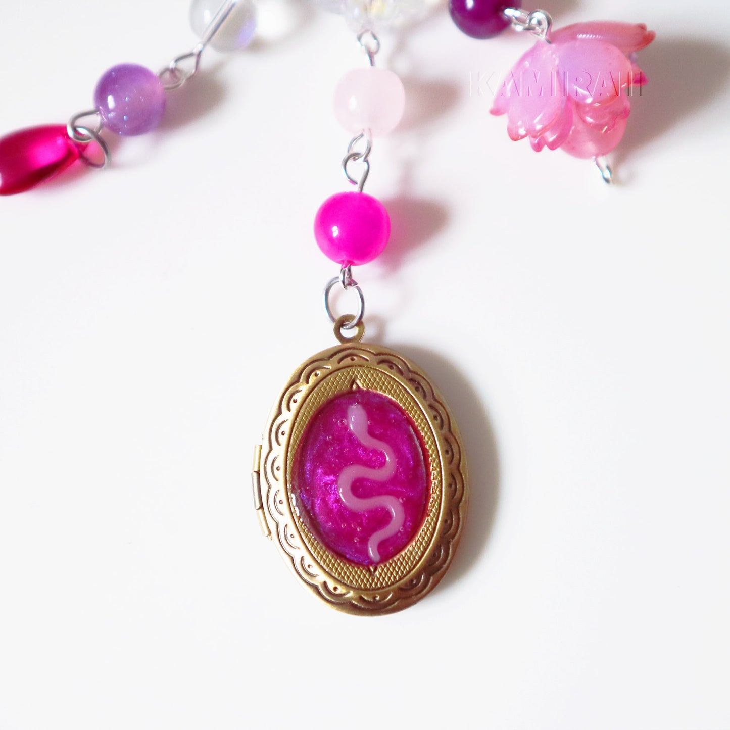 Porte-clé locket décoré à la main