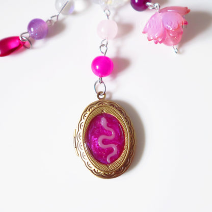 Porte-clé locket décoré à la main