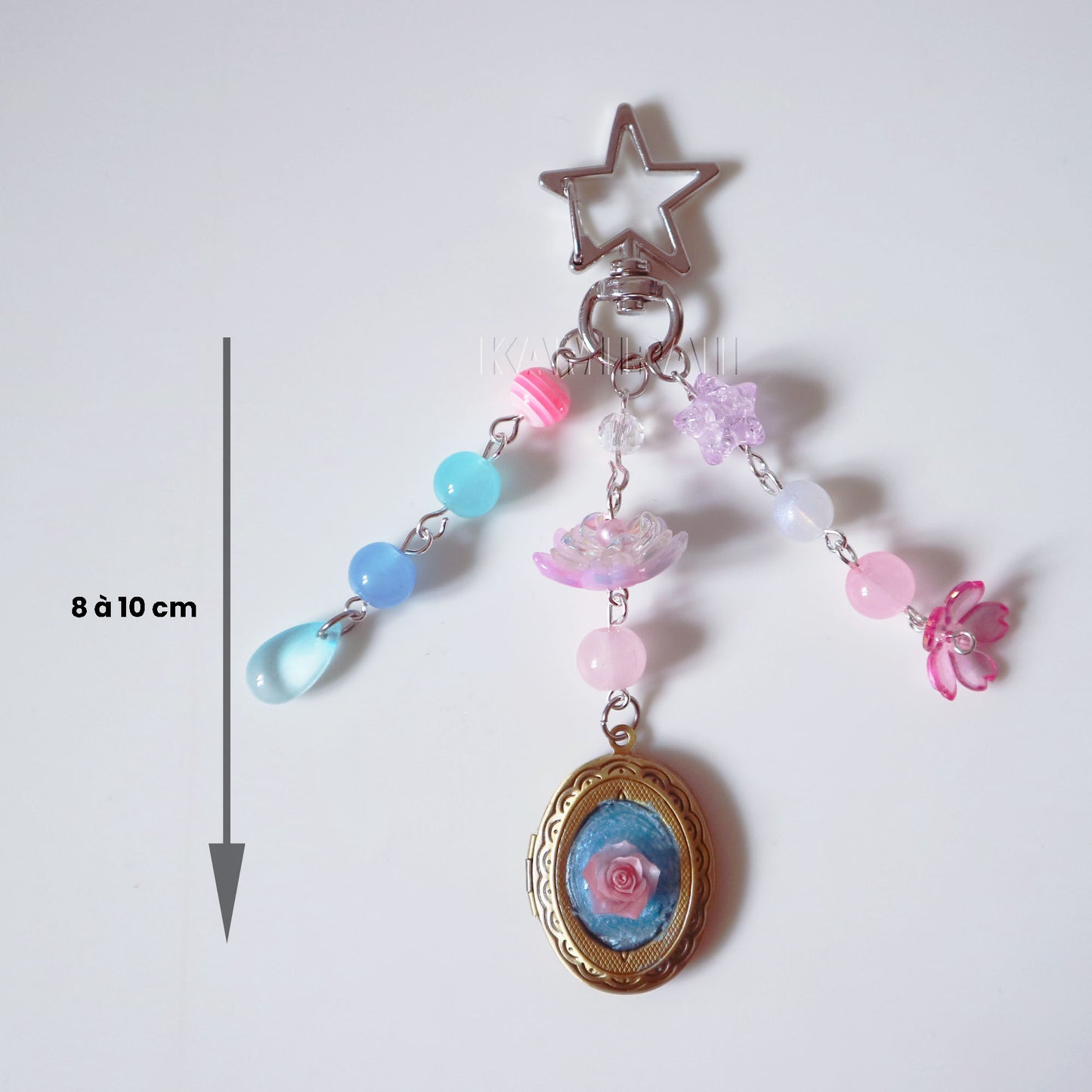Porte-clé locket décoré à la main