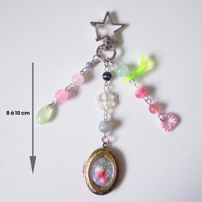 Porte-clé locket décoré à la main
